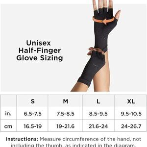 Tommie Copper Pair of Half Finger Gloves and Wrist Recovery Sleeves Size Small